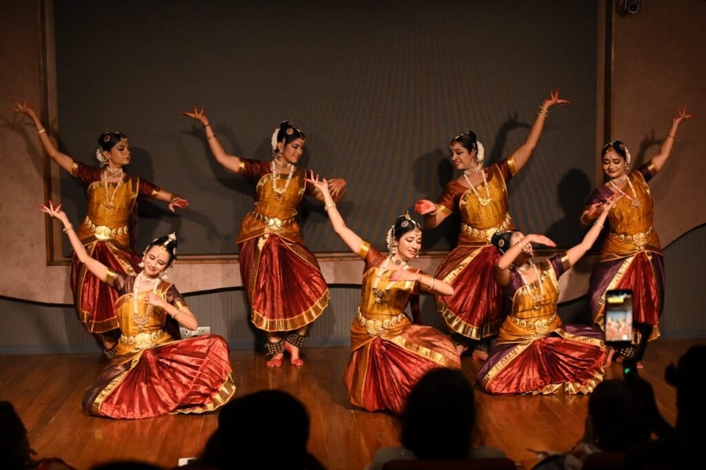 b7121128-90ba-43af-b0cf-a2809261c457