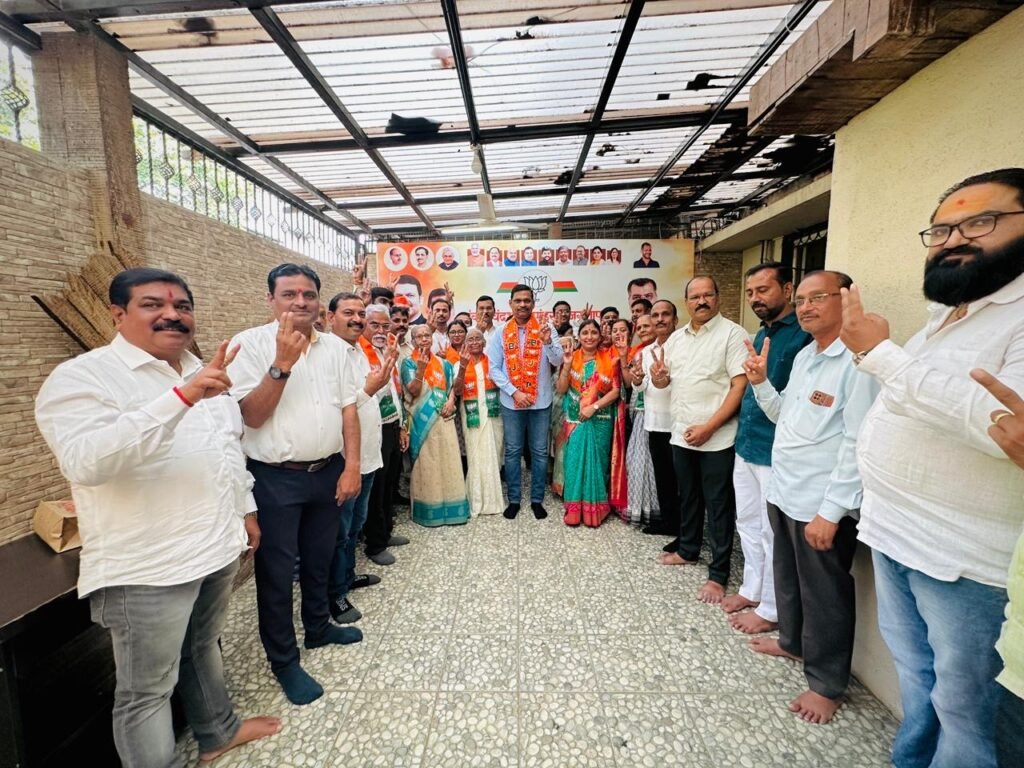 584f17a5-378e-43f1-ac16-99de98e0b8e4